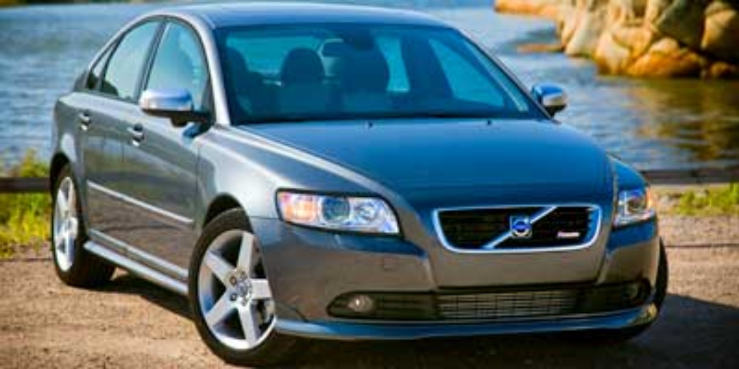 2011 Volvo S40 T5's photo