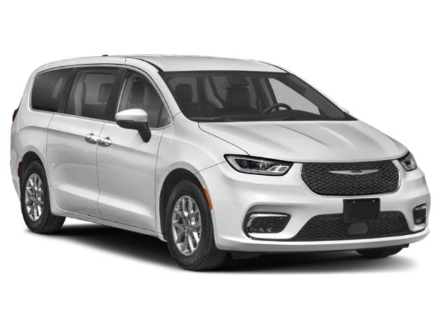 2023 Chrysler Pacifica Touring L photo 16