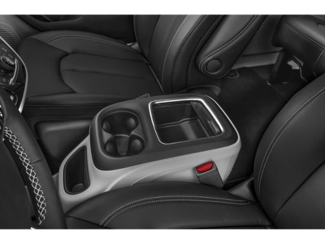 2023 Chrysler Pacifica Touring L photo 23