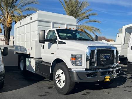 2023 Ford F-650SD Base