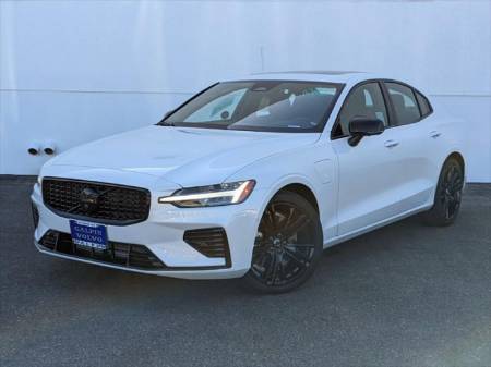 2024 Volvo S60 Recharge Plug-In Hybrid T8 Ultimate Black Edition