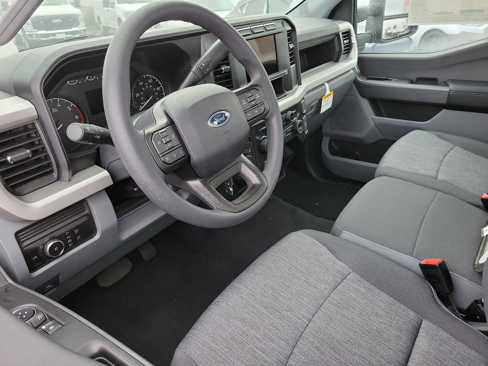 2023 Ford F-350 photo 3