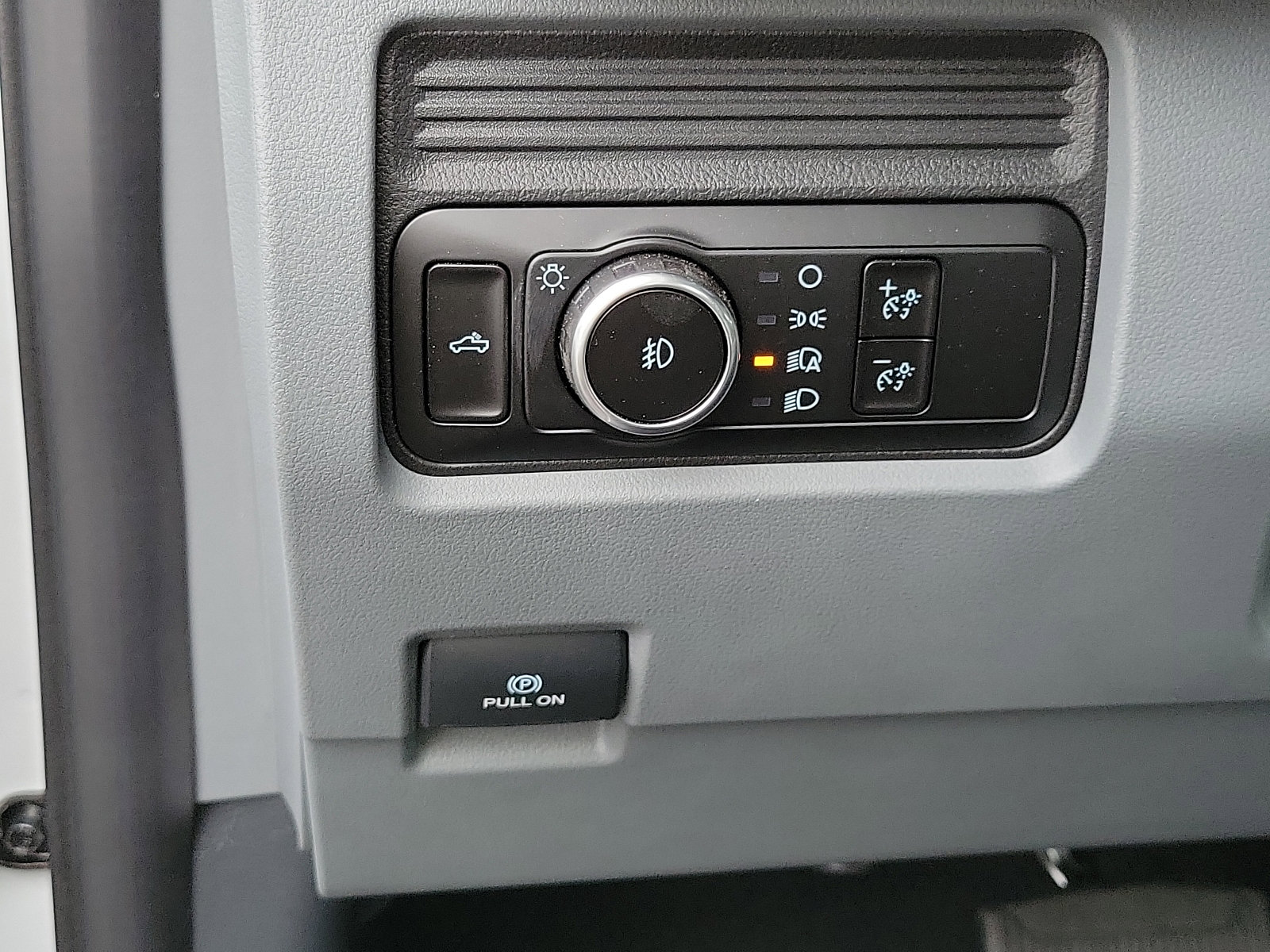2023 Ford F-350 photo 7