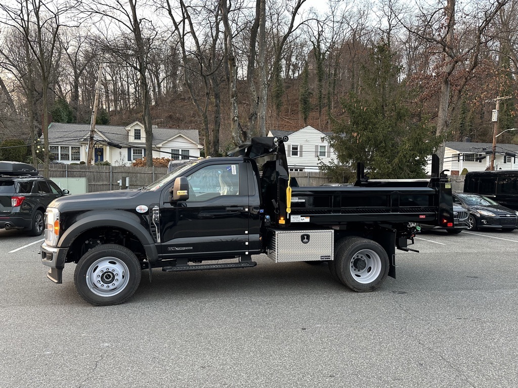 2023 Ford F-550SD