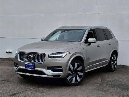 2024 Volvo XC90 Recharge Plug-In Hybrid T8 Plus Bright Theme 7-Seater