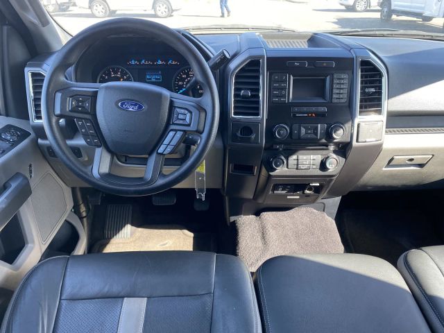 2015 Ford F-150 XLT photo 8