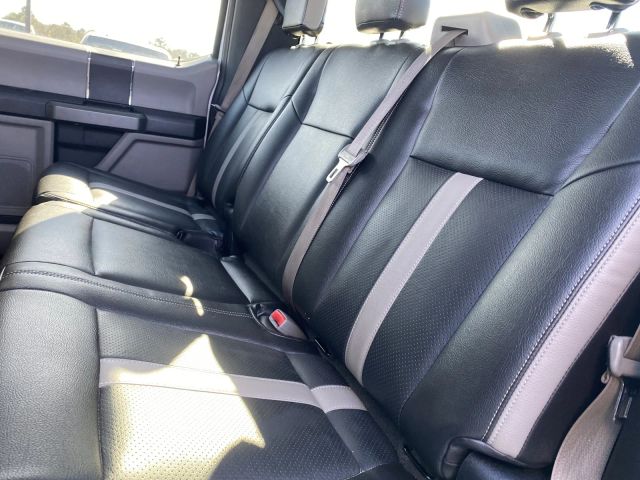 2015 Ford F-150 XLT photo 9
