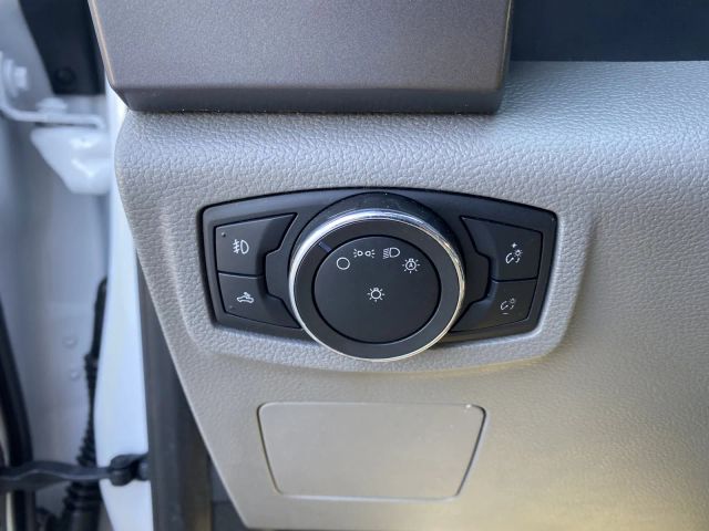 2015 Ford F-150 XLT photo 12