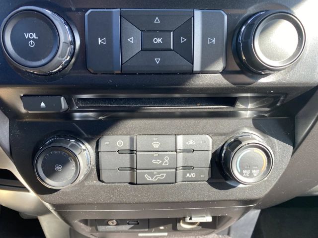 2015 Ford F-150 XLT photo 24