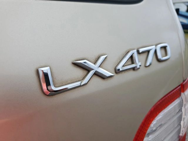2000 Lexus LX 470 photo 4