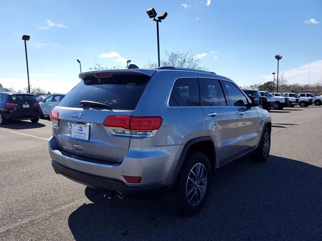 2017 Jeep Grand Cherokee Limited's photo