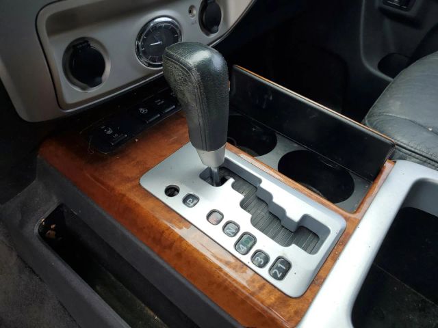 2009 Infiniti QX56 photo 21