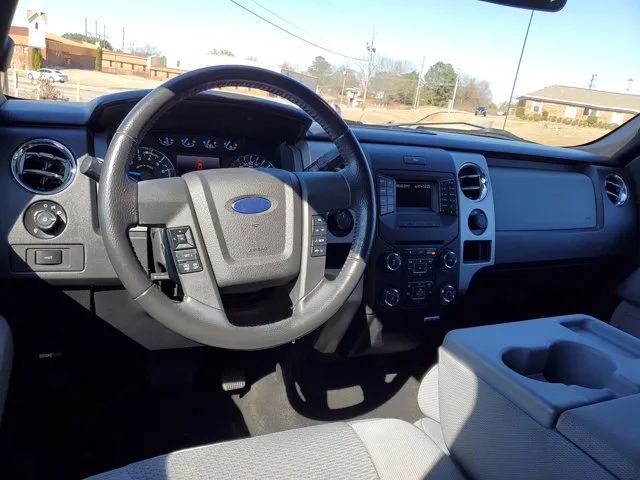 2013 Ford F-150 XL photo 9