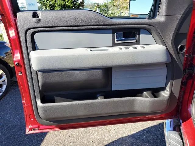 2013 Ford F-150 XL photo 14