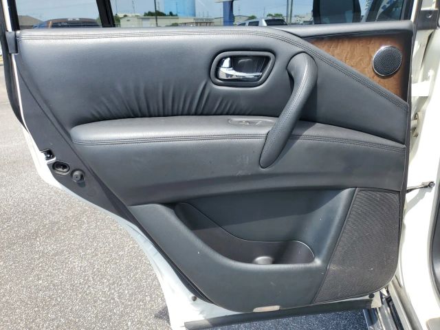 2014 Infiniti QX80 photo 10