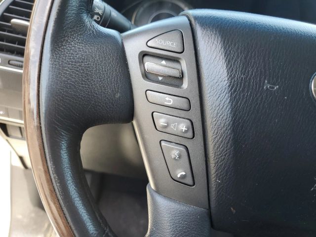 2014 Infiniti QX80 photo 18