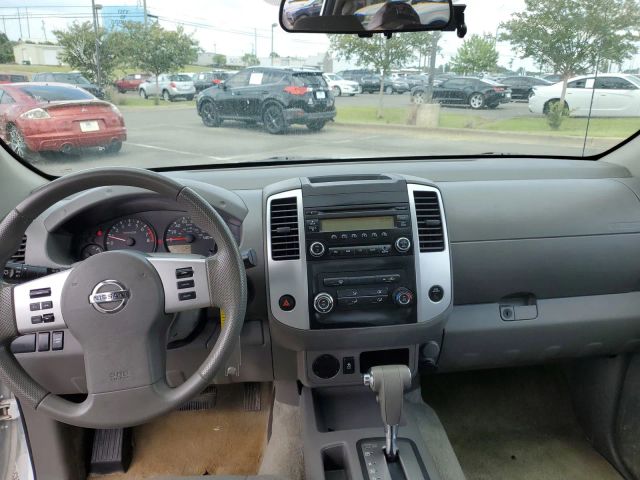2016 Nissan Frontier S photo 6