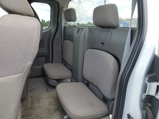 2016 Nissan Frontier S photo 8