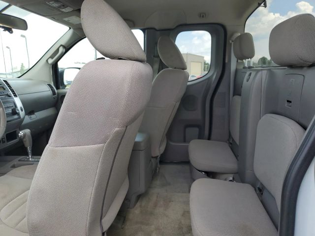 2016 Nissan Frontier S photo 10