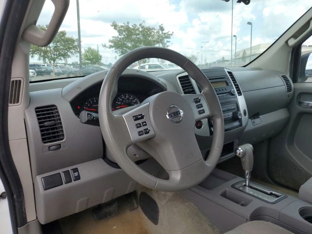 2016 Nissan Frontier S photo 12
