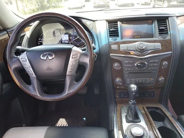 2015 Infiniti QX80 photo 7