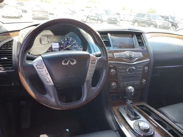 2015 Infiniti QX80 photo 8