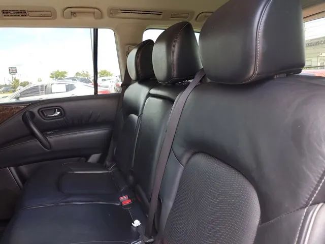 2015 Infiniti QX80 photo 10