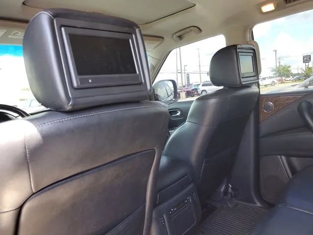 2015 Infiniti QX80 photo 12