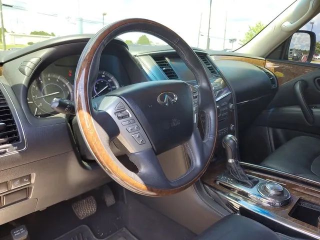 2015 Infiniti QX80 photo 17