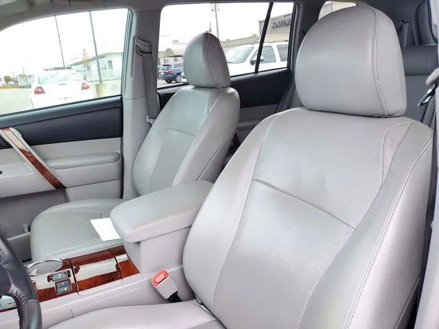2013 Toyota Highlander Limited photo 13