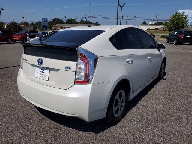 2013 Toyota Prius One photo 4