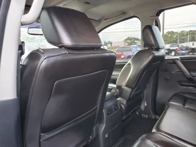 2012 Nissan Titan SL photo 10