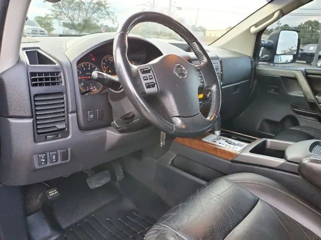 2012 Nissan Titan SL photo 13