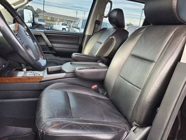 2012 Nissan Titan SL photo 14