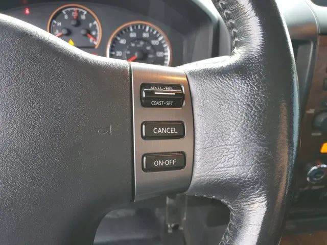 2012 Nissan Titan SL photo 21