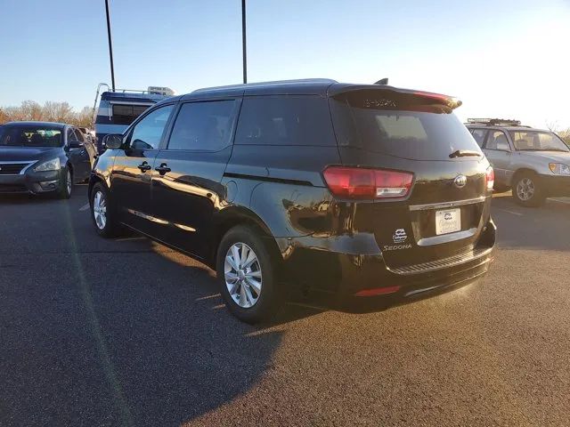 2016 Kia Sedona LX photo 26