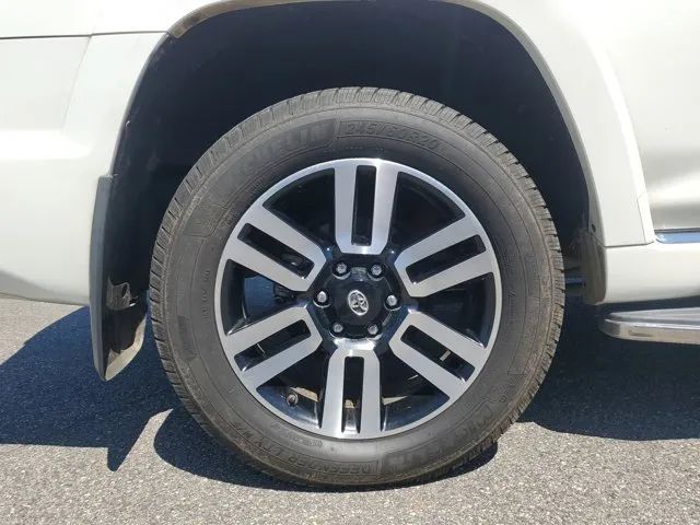 2016 Toyota 4Runner Limited photo 3