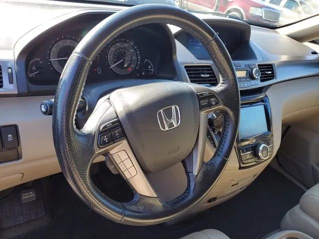 2016 Honda Odyssey EX-L photo 18