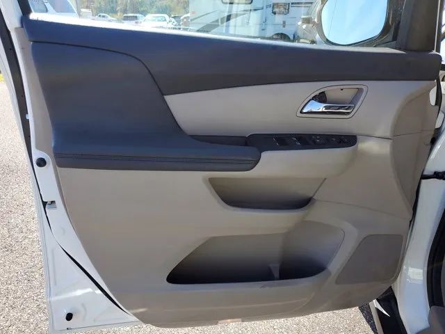 2016 Honda Odyssey EX-L photo 19
