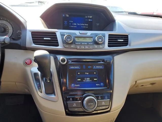 2016 Honda Odyssey EX-L photo 24