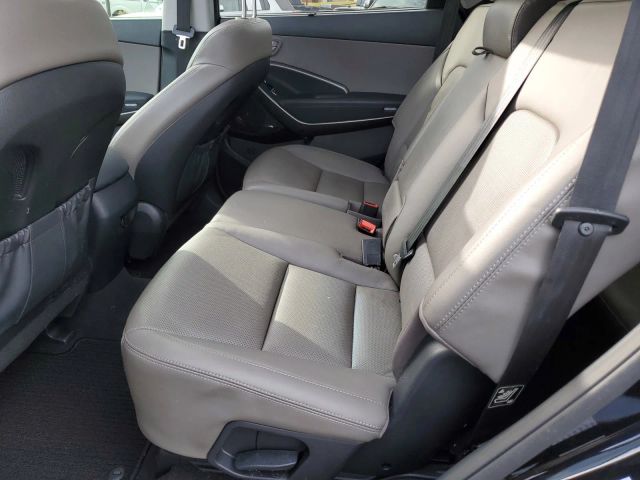 2017 Hyundai Santa Fe SE Ultimate photo 7