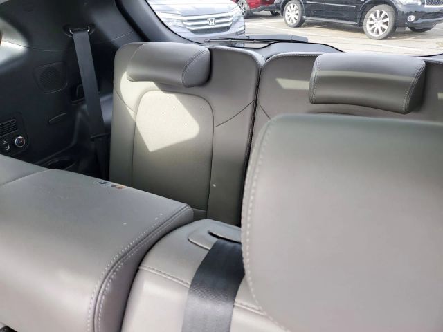 2017 Hyundai Santa Fe SE Ultimate photo 8