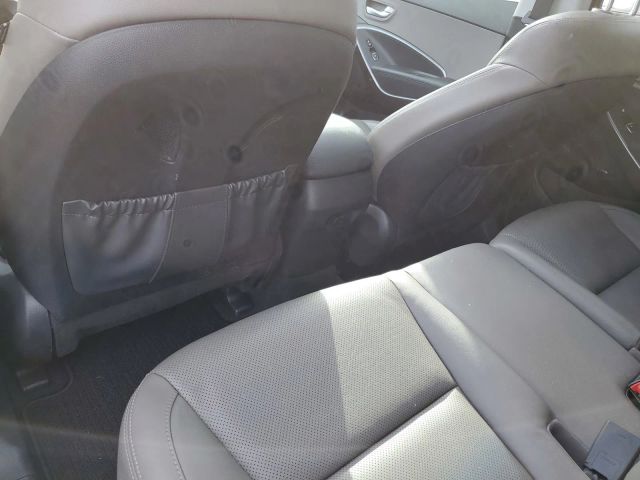 2017 Hyundai Santa Fe SE Ultimate photo 9