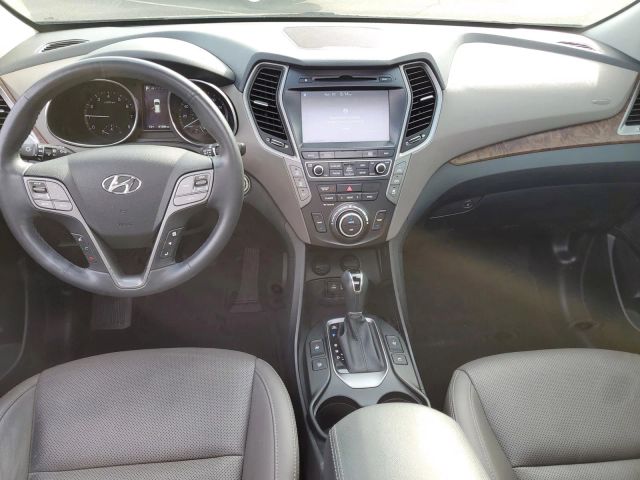 2017 Hyundai Santa Fe SE Ultimate photo 12