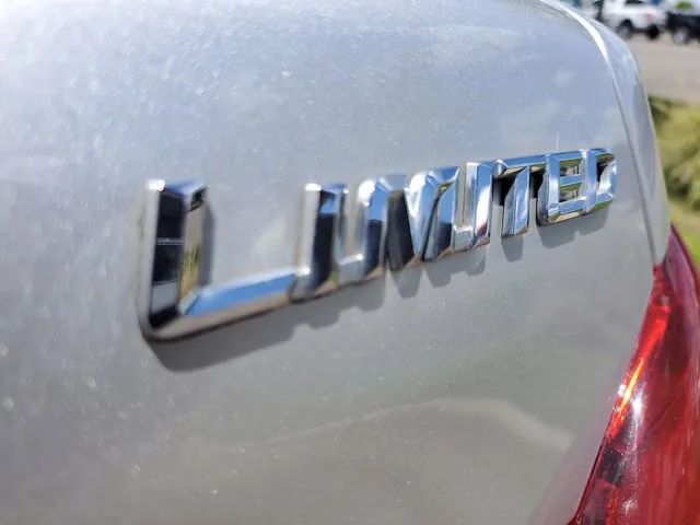 2009 Toyota Avalon Limited photo 7