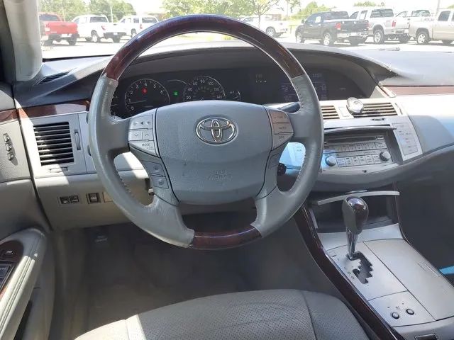 2009 Toyota Avalon Limited photo 9