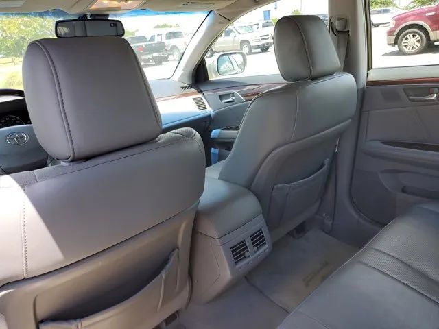2009 Toyota Avalon Limited photo 12
