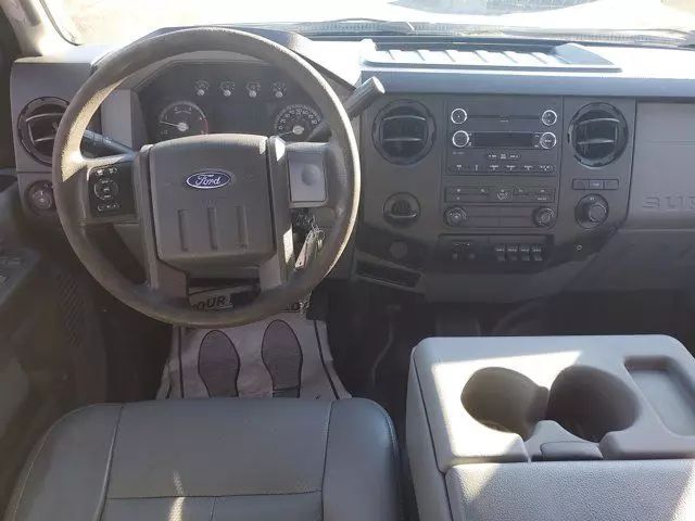 2013 Ford F-350 XL photo 3