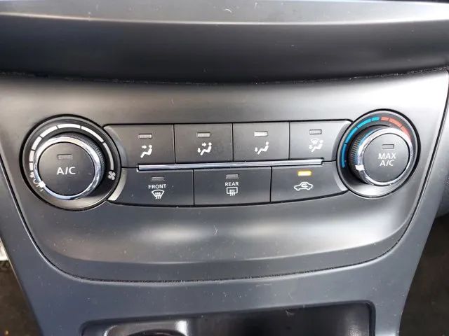 2017 Nissan Sentra S photo 27