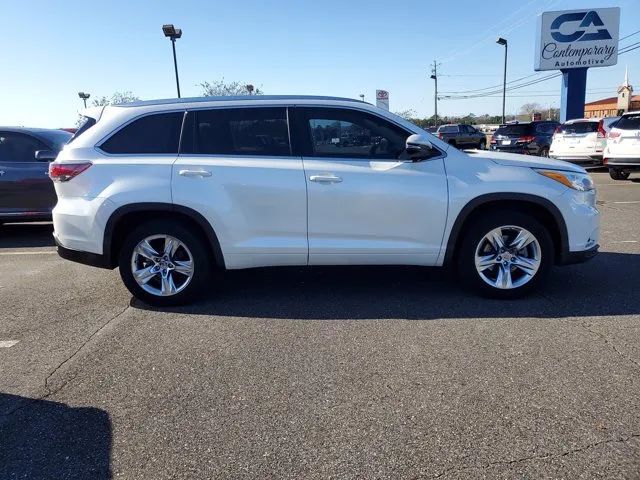2015 Toyota Highlander Limited photo 5
